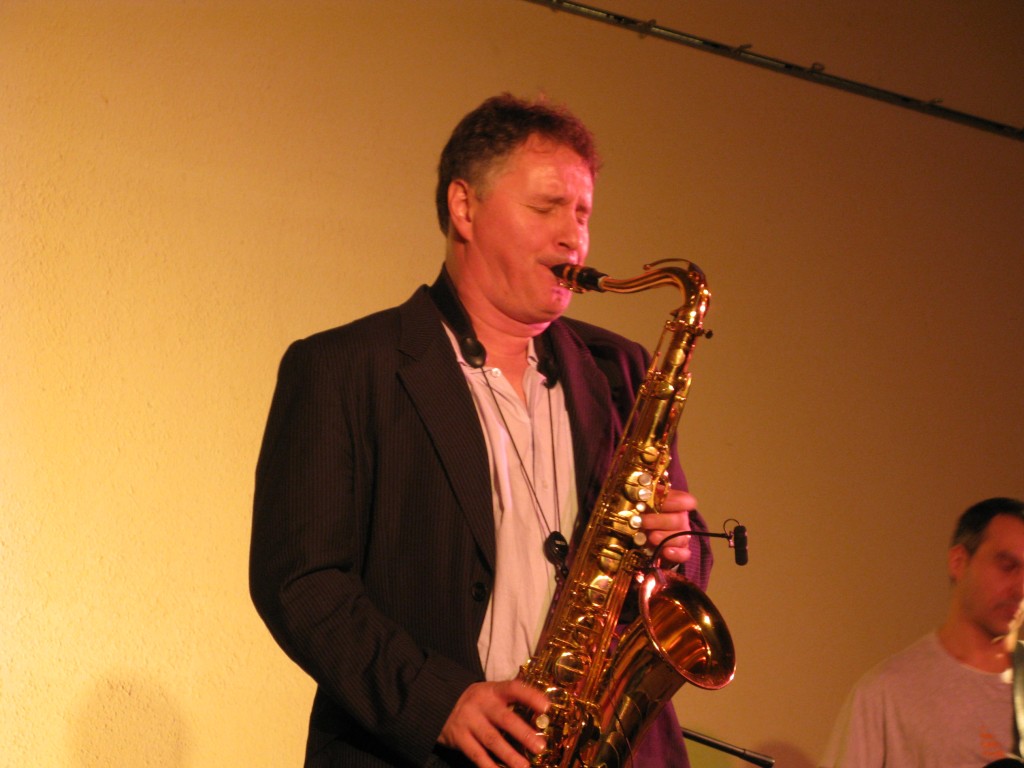 Sylvain BEUF au saxophone...